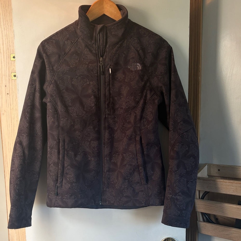 The North Face Women's charcoal Floral-Print Softshell Jacket, M